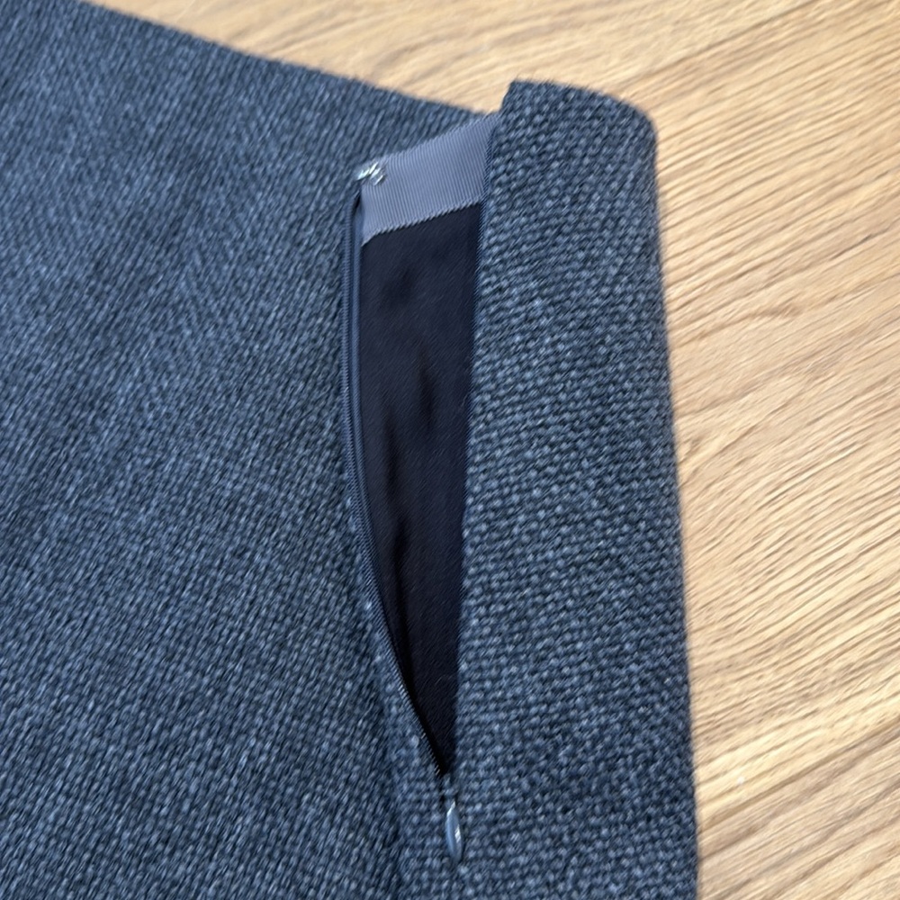 Theory mini skirt - Picture 4 of 6